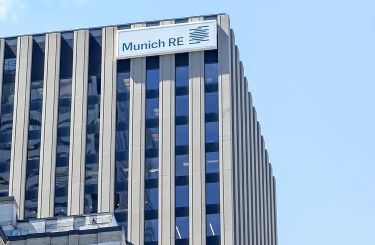 Munich Re erhöht Gewinnprognose