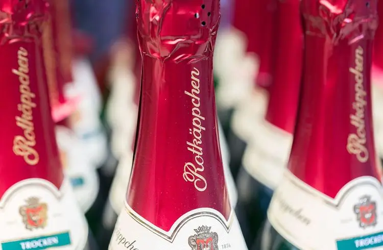 Rotkäppchen-Mumm kämpft mit höheren Kosten