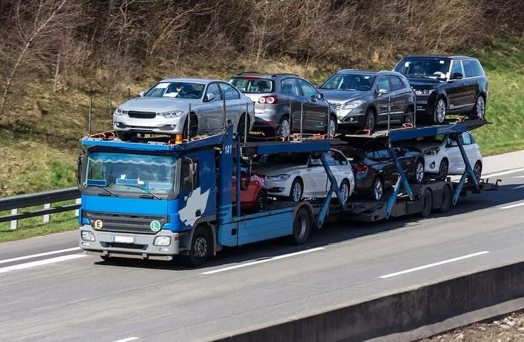 Deutsche Autoexporte stark unter Druck