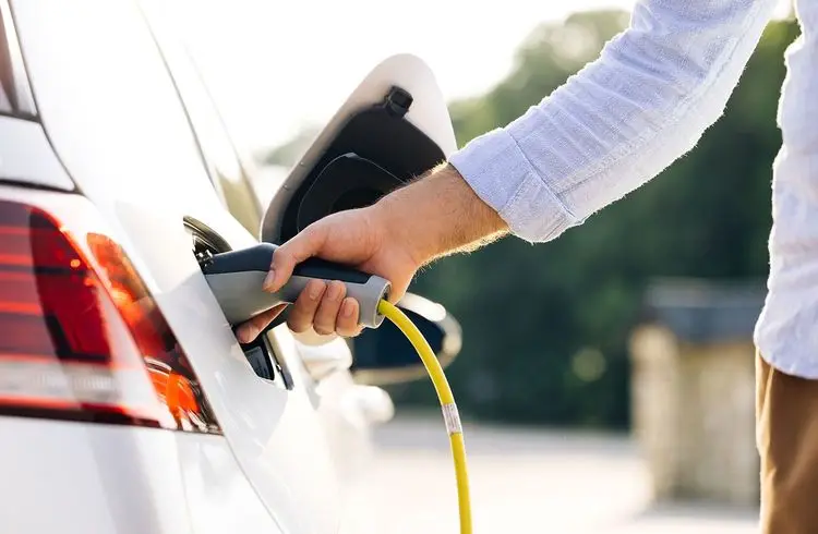 Steigende Preise für E-Autos in Deutschland