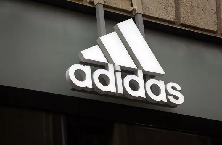 Adidas verlässt Tarifbindung mitten im Arbeitskonflikt