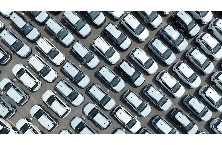 Autonachfrage in Deutschland 2023: Steigerung um 7,3 Prozent