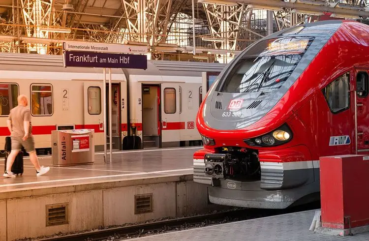 Pünktlichkeit der Deutschen Bahn: Rufe nach höheren Entschädigungen