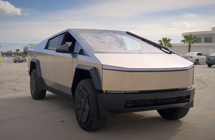 Tesla Cybertruck: Unkontrollierte Beschleunigung?
