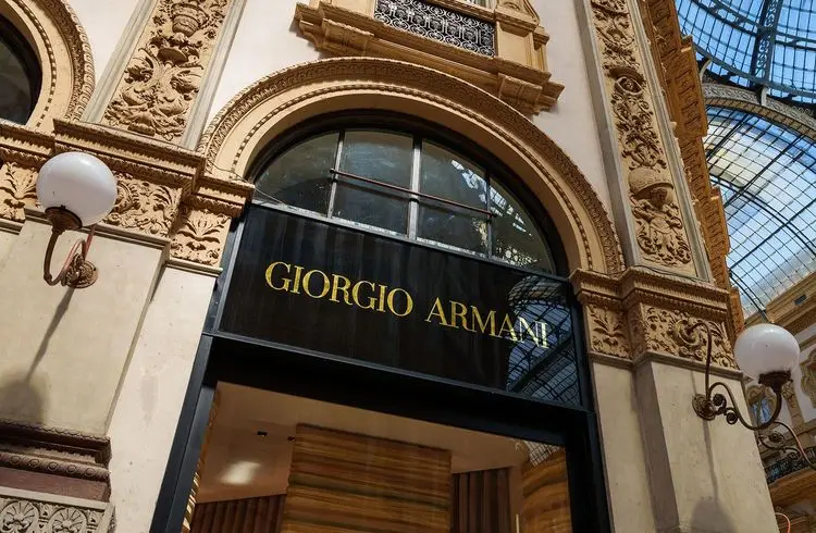Armani soll verkauft oder an Börse gehen